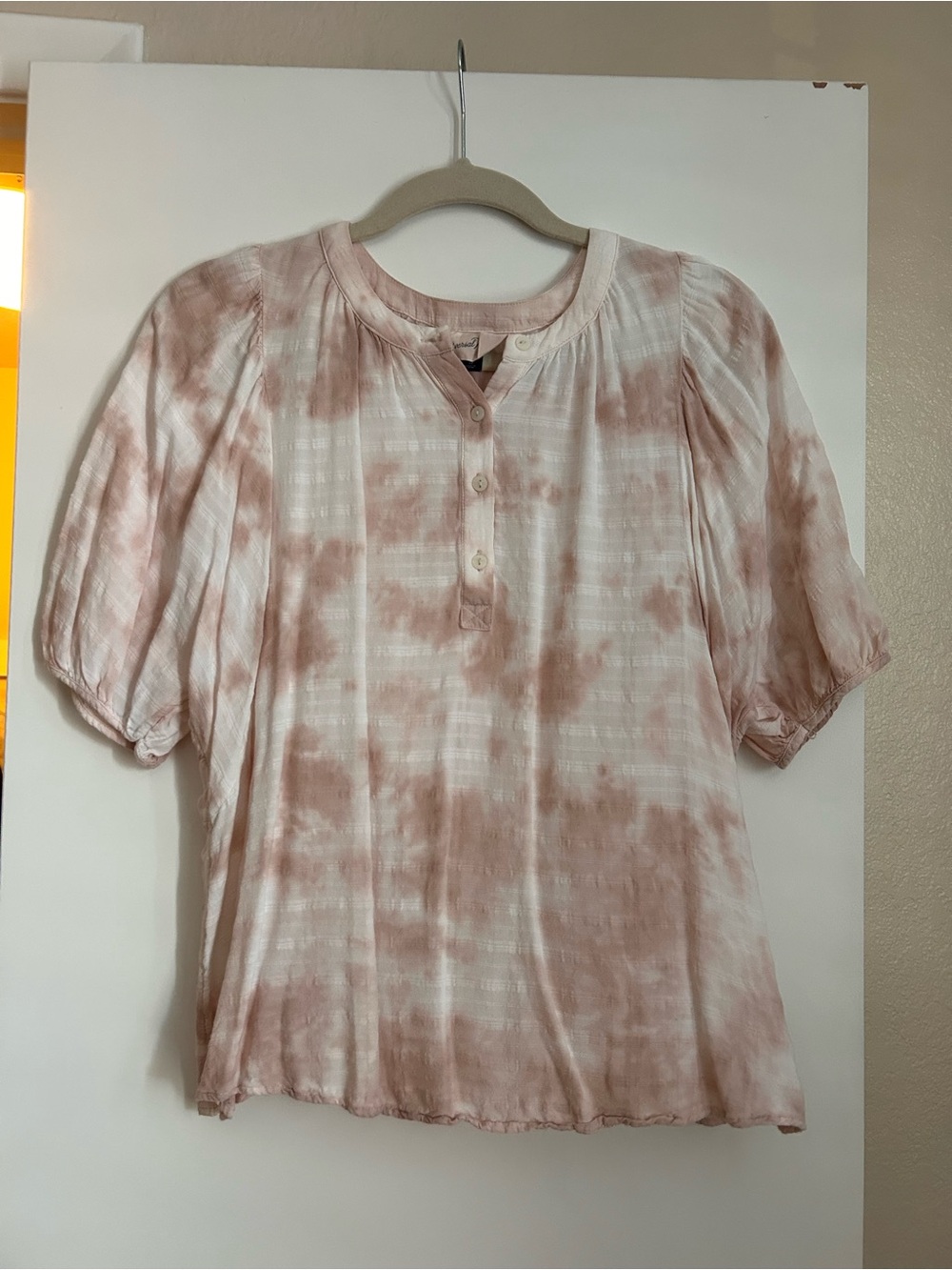 Universal Thread Pink Tie-Dye Puff Sleeve Blouse